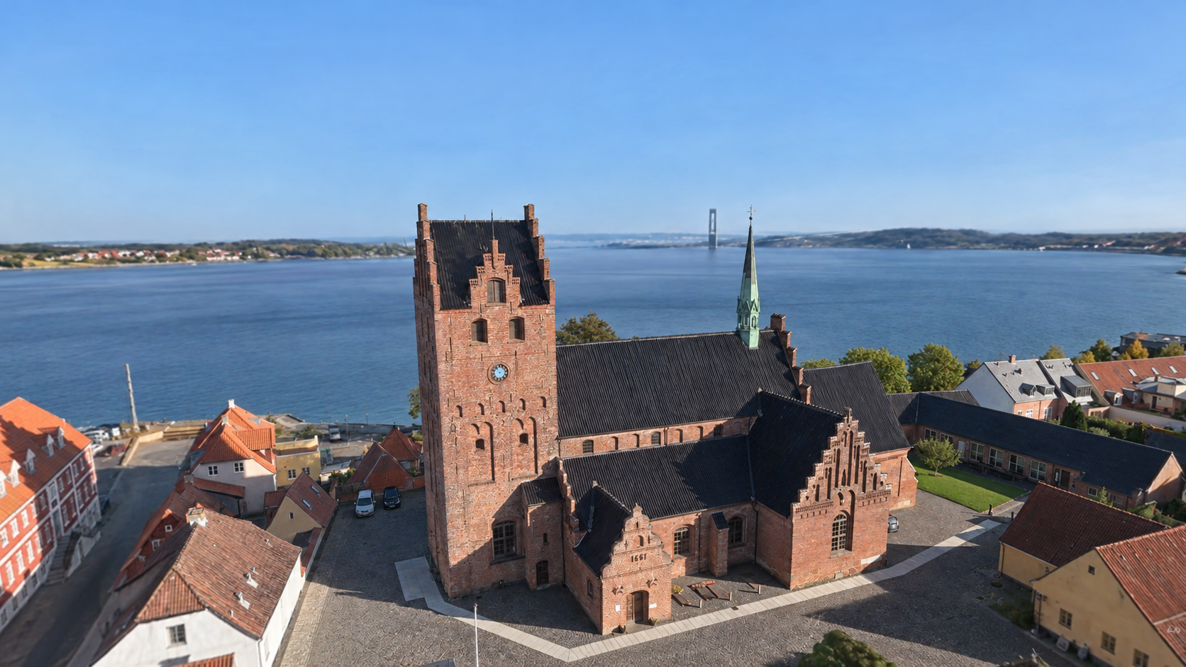 Kirke som interaktiv Gaussian Splatting-model